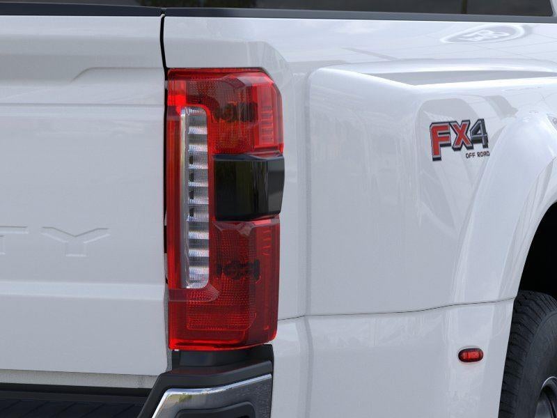 2026 Ford Super Duty F-350 DRW Lariat