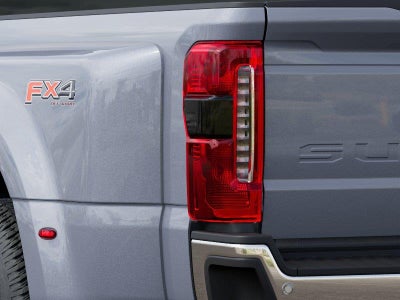 2027 Ford Super Duty F-350 DRW Lariat