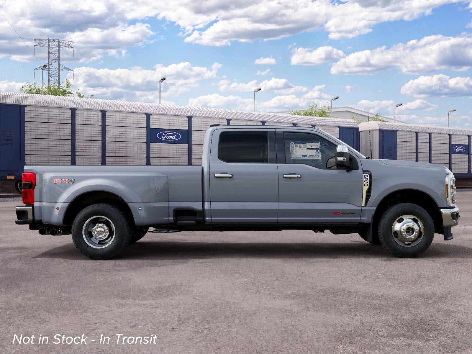 2027 Ford Super Duty F-350 DRW Lariat