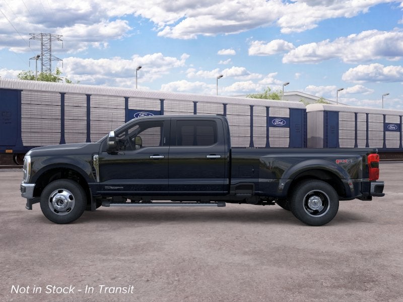 2026 Ford Super Duty F-350 DRW LARIAT