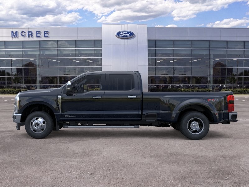 2026 Ford Super Duty F-350 DRW LARIAT