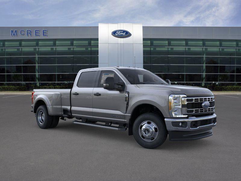 2026 Ford Super Duty F-350 DRW XLT