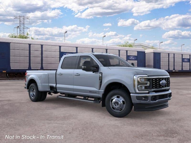2026 Ford Super Duty F-350 DRW Lariat