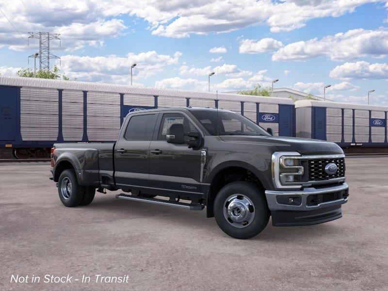 2026 Ford Super Duty F-350 DRW Lariat