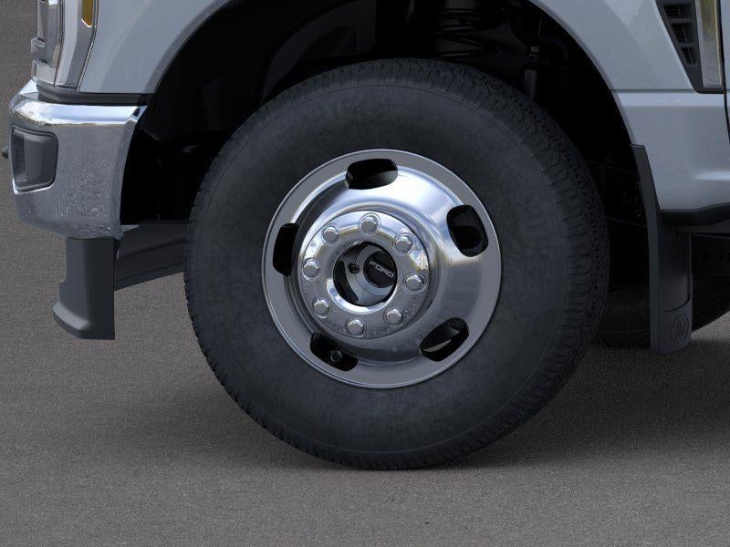 2026 Ford Super Duty F-350 DRW Lariat