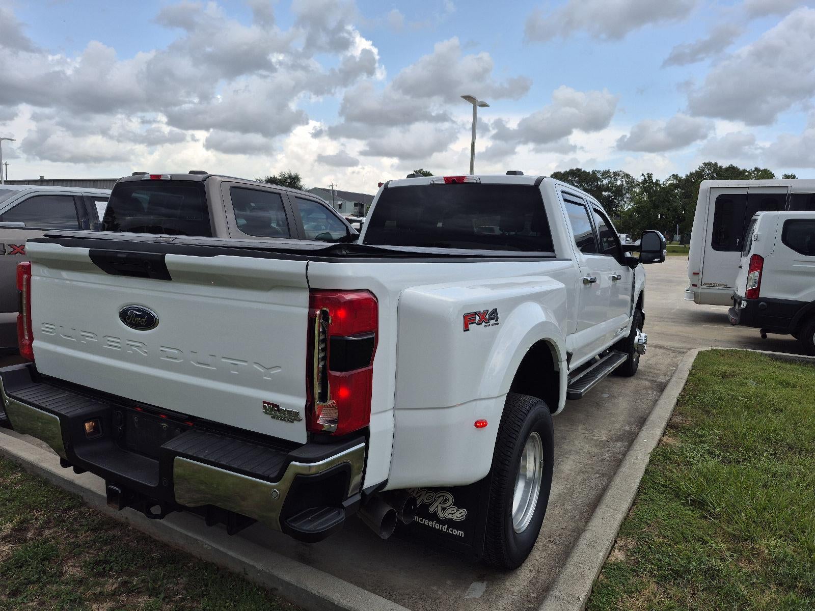 2025 Ford Super Duty F-350 DRW XLT