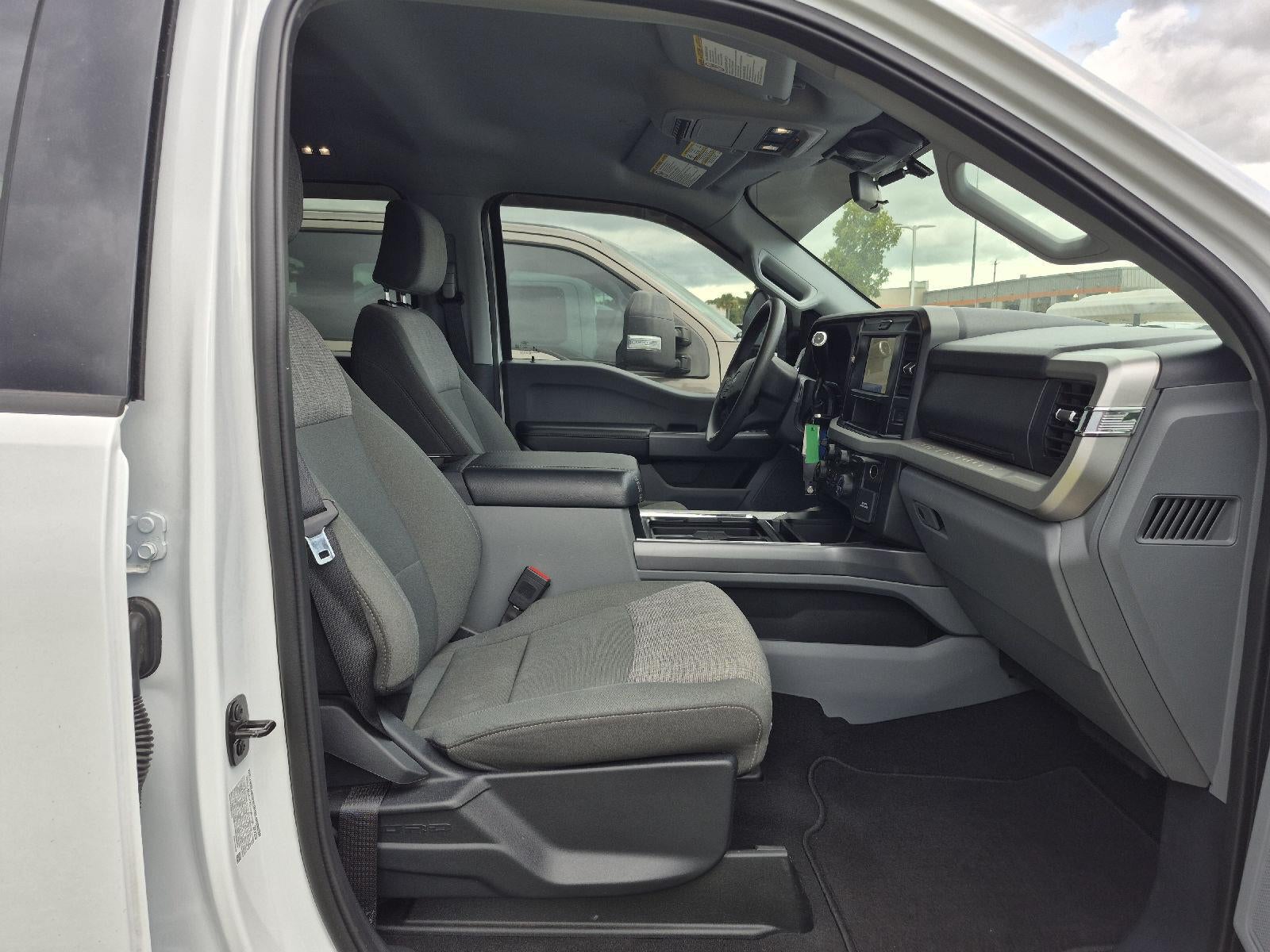2025 Ford Super Duty F-350 DRW XLT