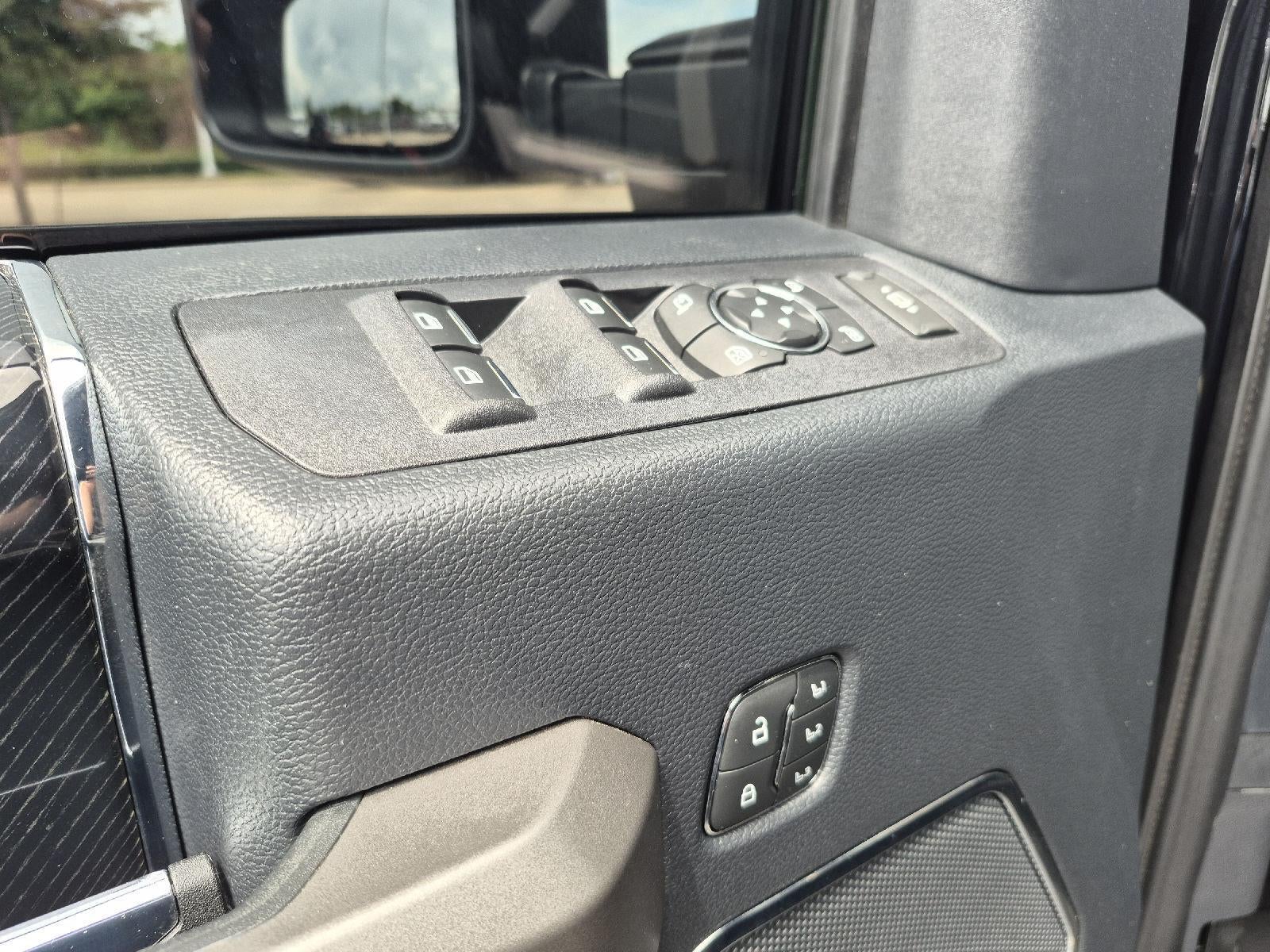 2022 Ford Super Duty F-450 DRW Platinum