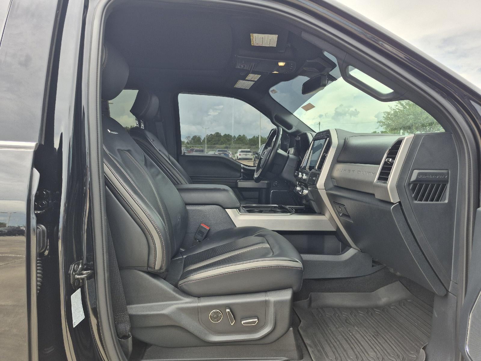 2022 Ford Super Duty F-450 DRW Platinum