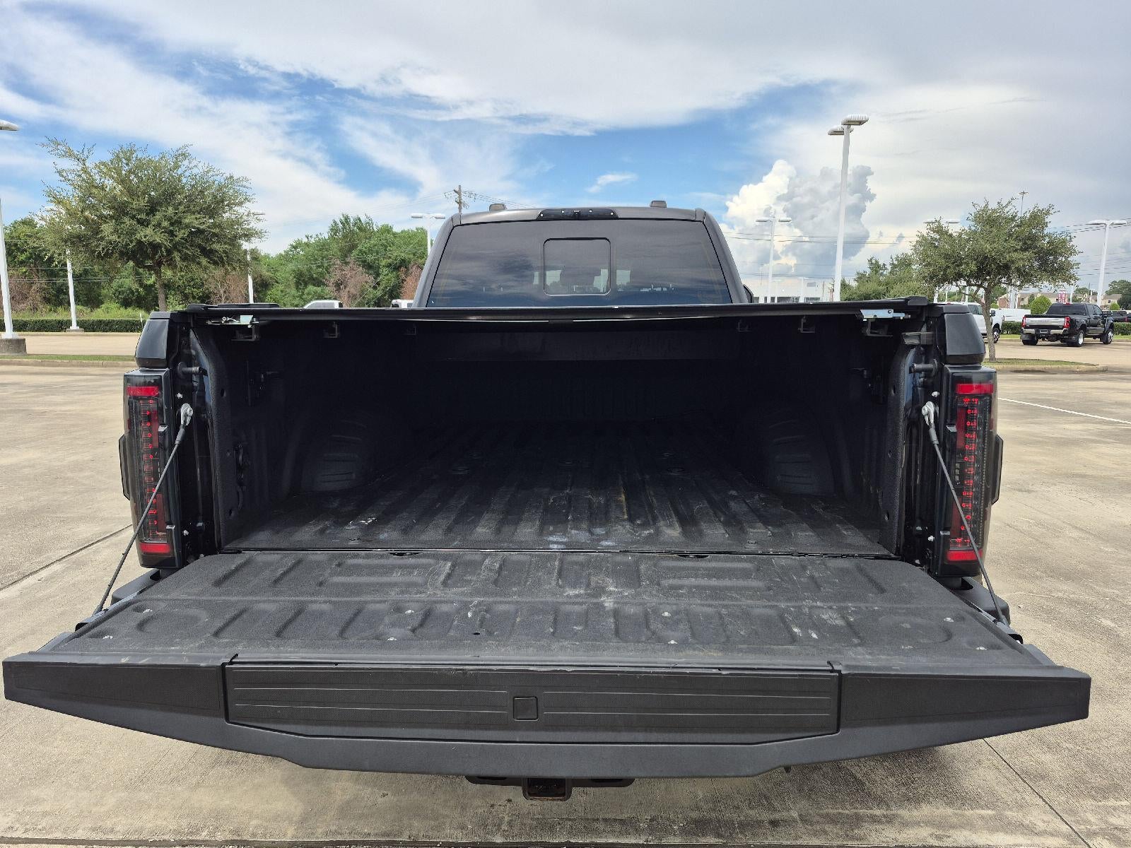 2022 Ford Super Duty F-450 DRW Platinum