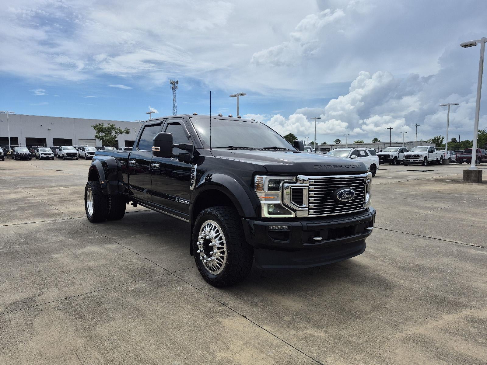 2022 Ford Super Duty F-450 DRW Platinum