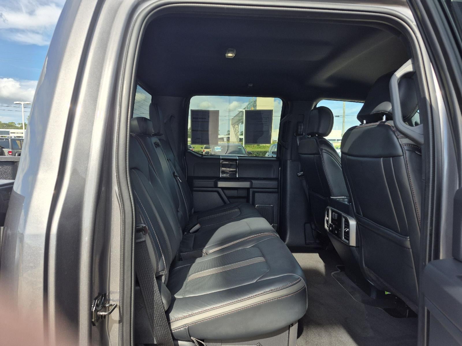 2022 Ford Super Duty F-450 DRW Platinum