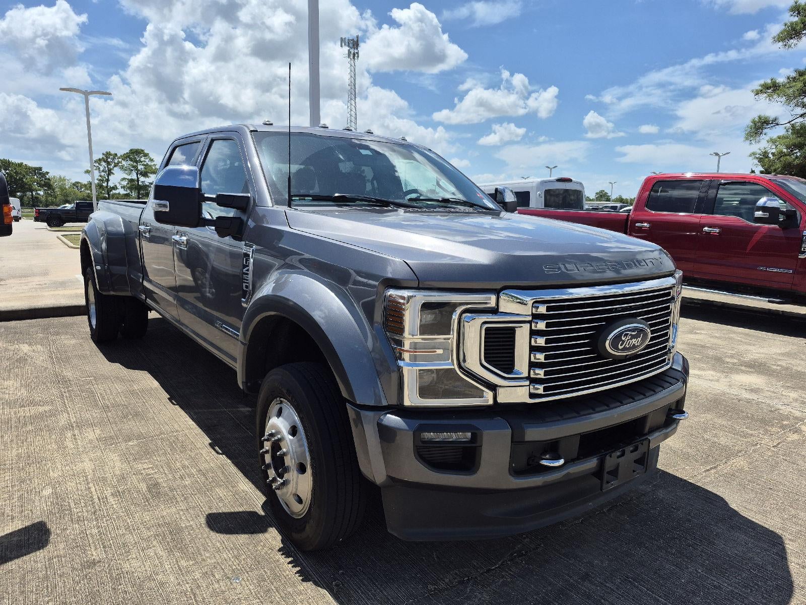 2022 Ford Super Duty F-450 Drw Platinum
