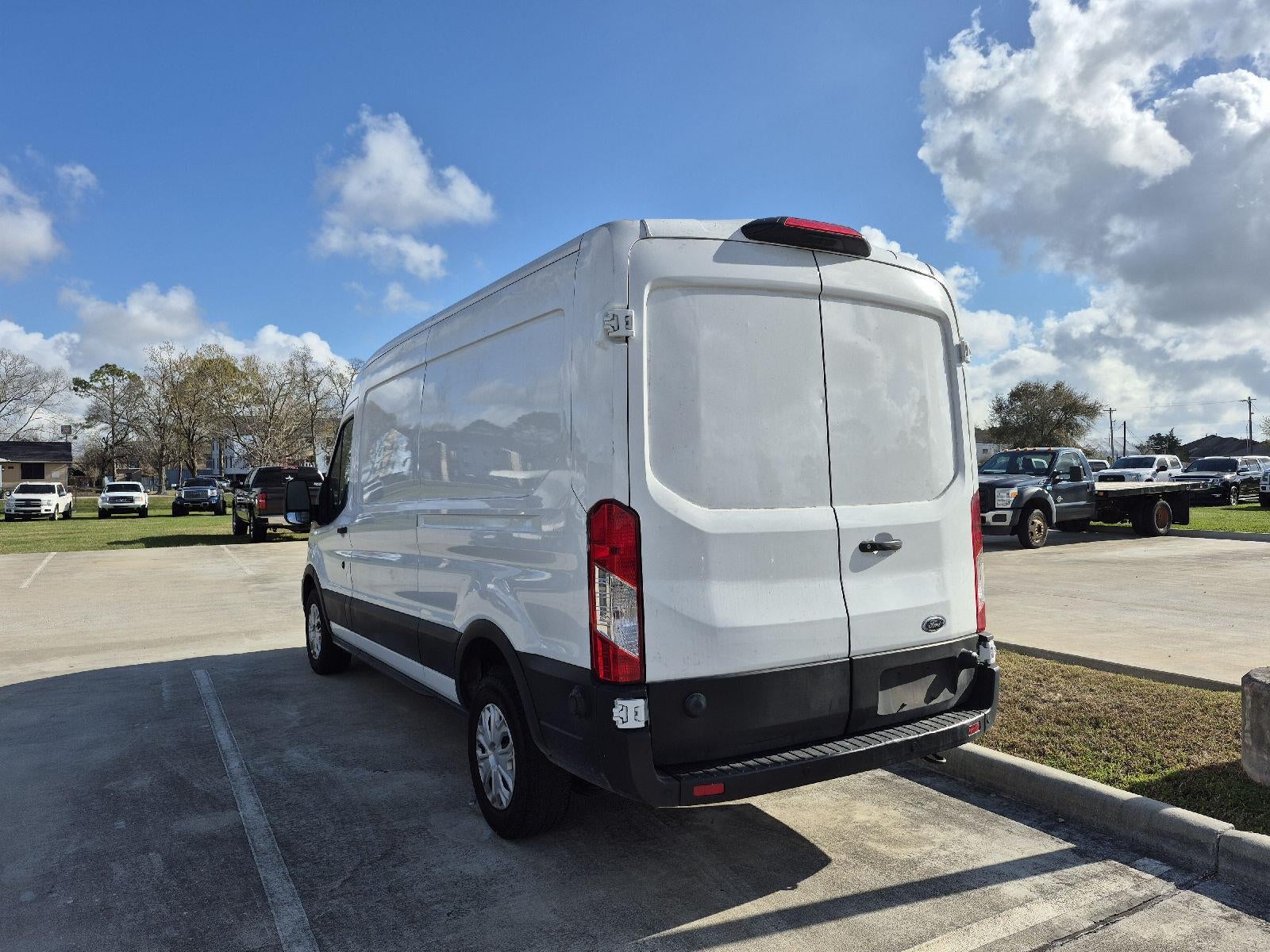 2023 Ford E-Transit 350