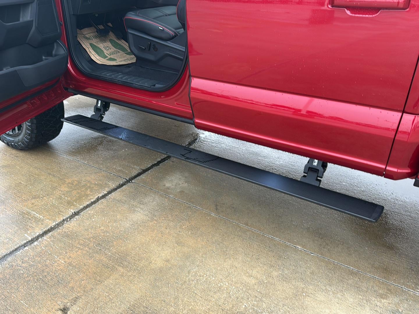 2025 Ford LIFTED F-150 XLT