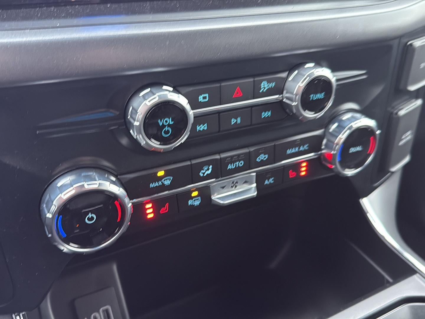 2025 Ford LIFTED F-150 XLT