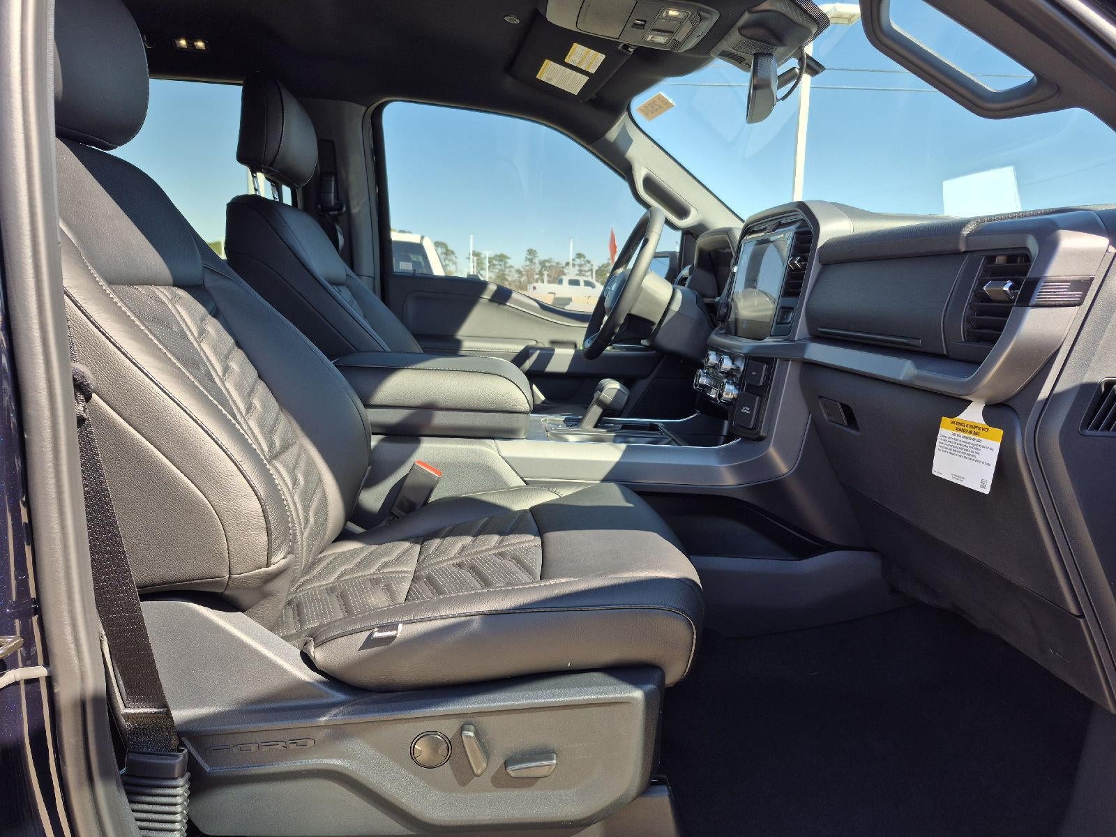 2025 Ford LIFTED F-150 XLT