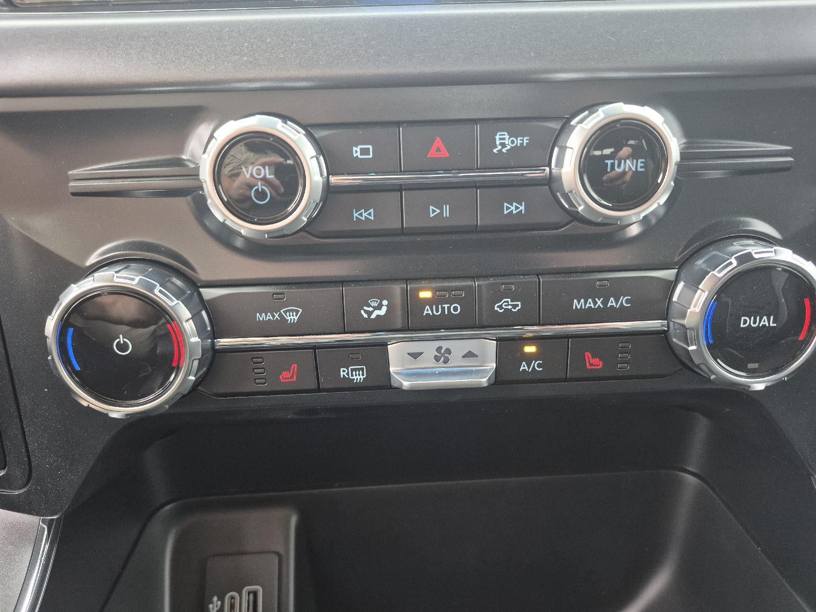 2025 Ford LIFTED F-150 XLT