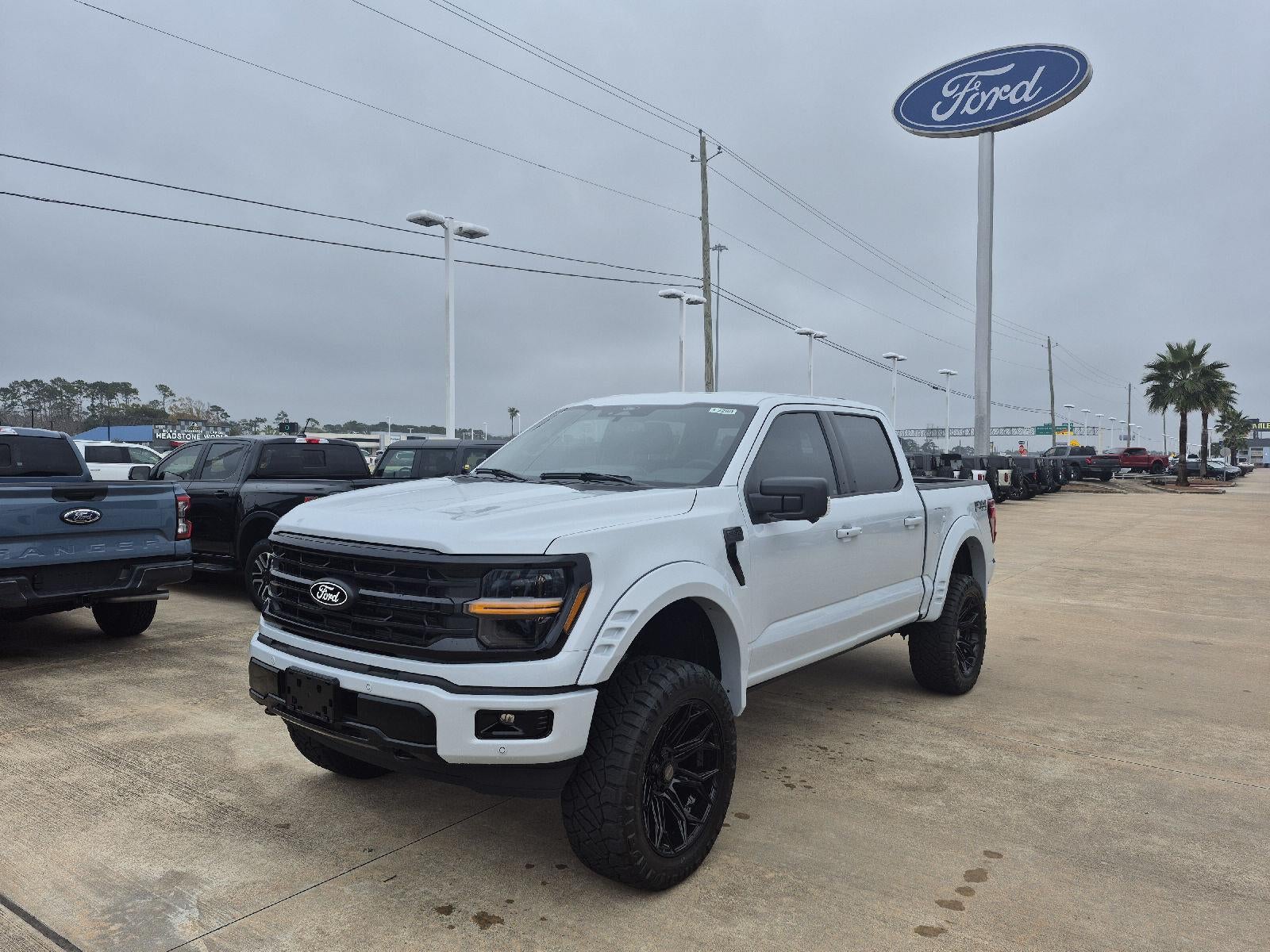 2025 Ford LIFTED F-150 XLT