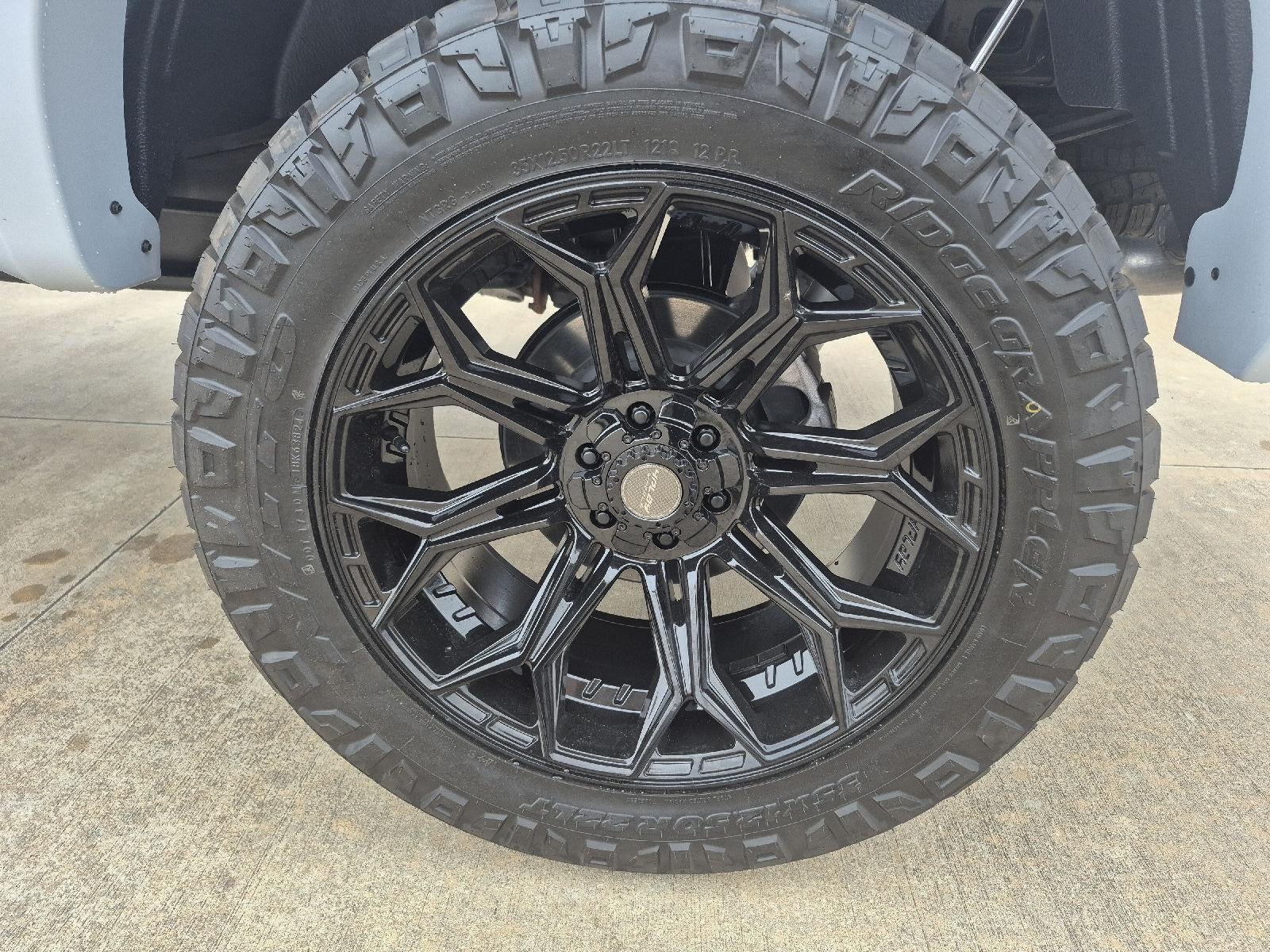 2025 Ford LIFTED F-150 XLT