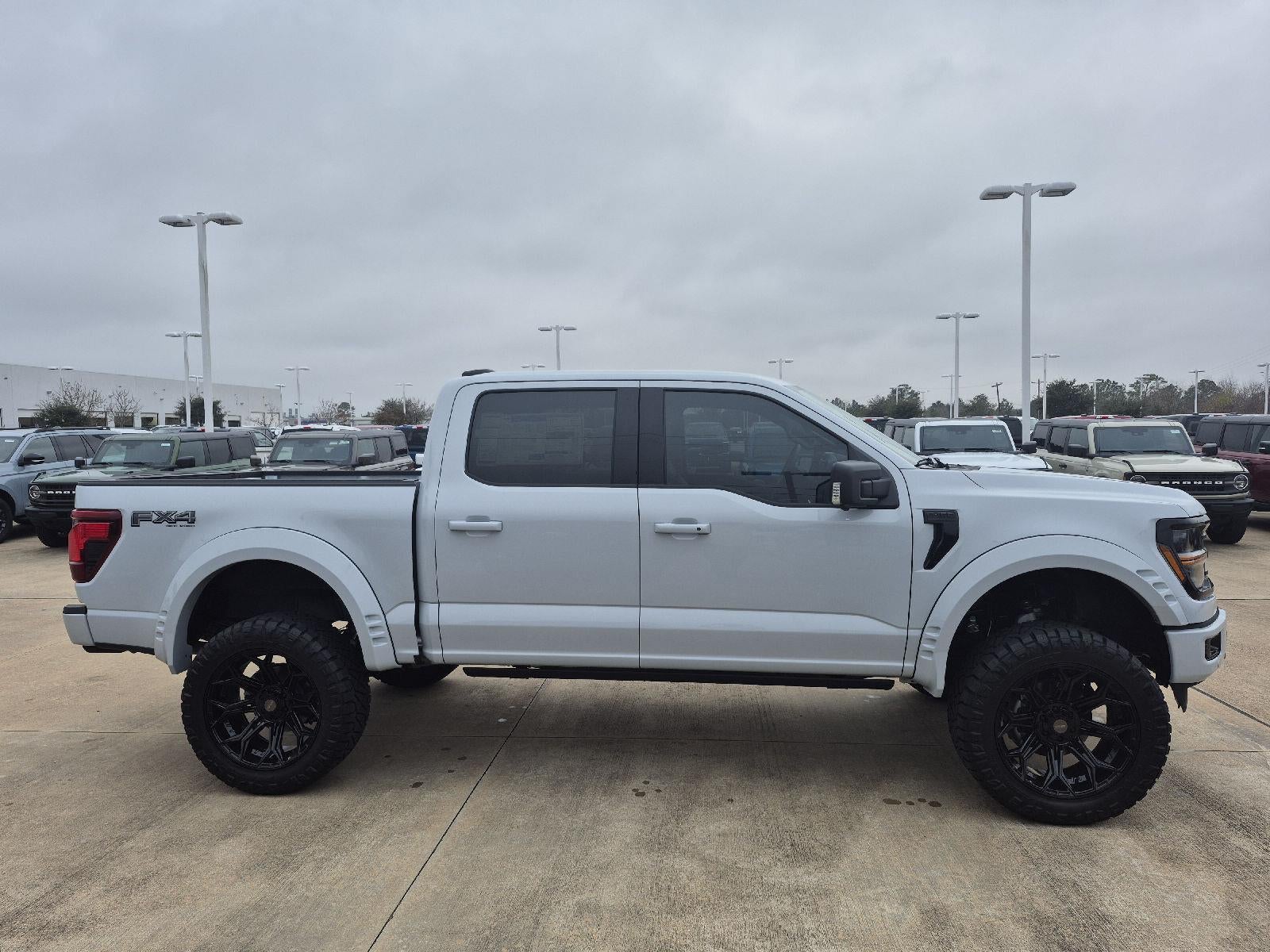 2025 Ford LIFTED F-150 XLT