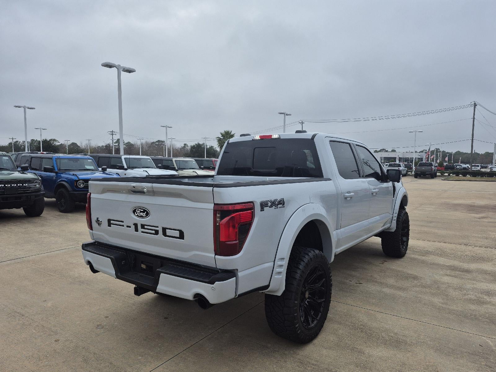 2025 Ford LIFTED F-150 XLT