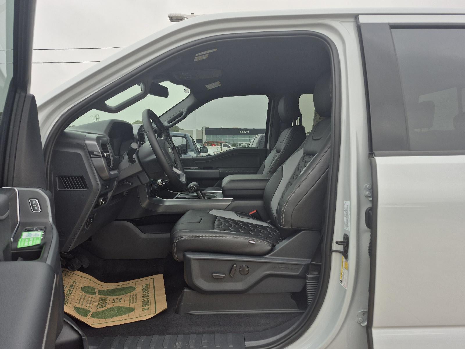 2025 Ford LIFTED F-150 XLT