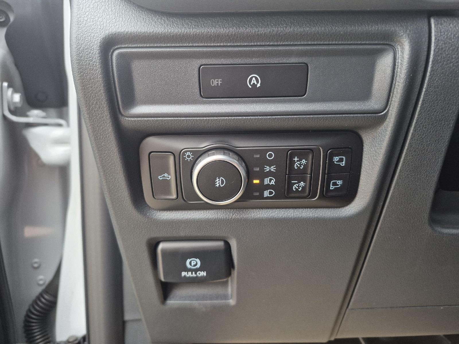 2025 Ford LIFTED F-150 XLT