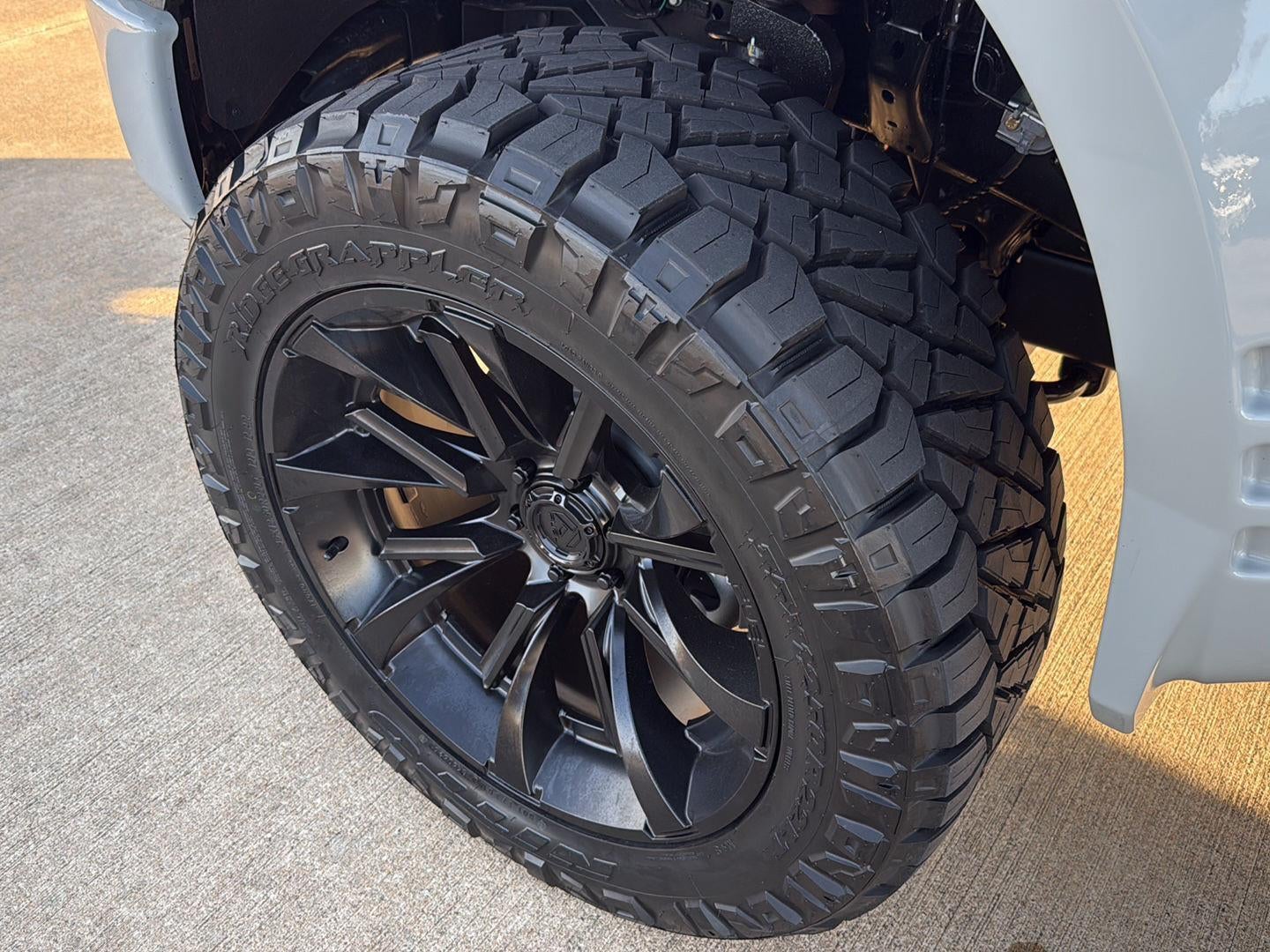 2026 Ford LIFTED F-150 LARIAT