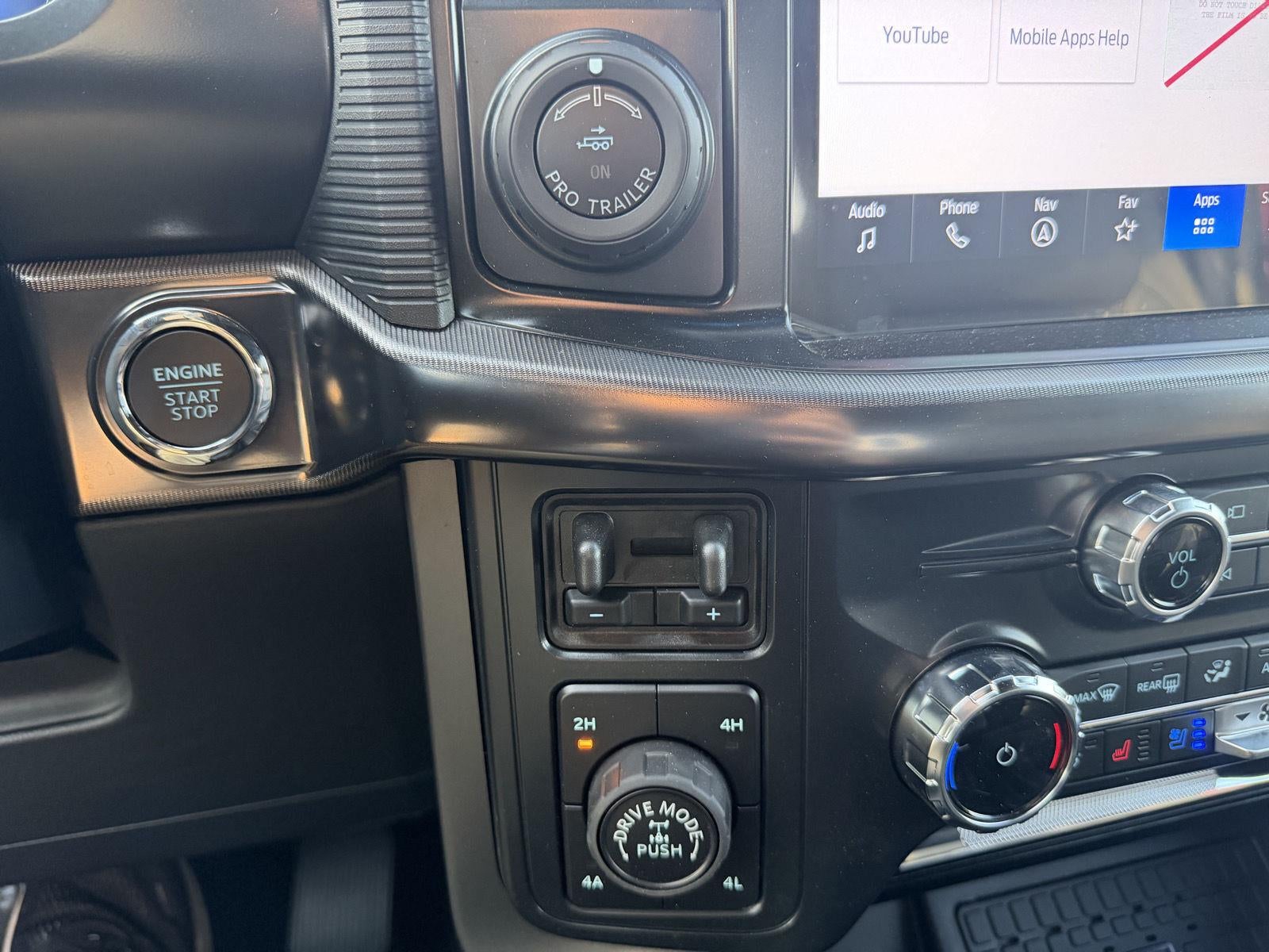 2026 Ford Lifted F-150 LARIAT
