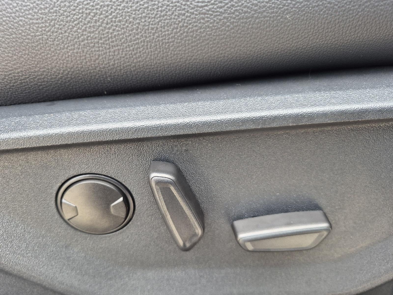 2025 Ford LIFTED F-150 LARIAT