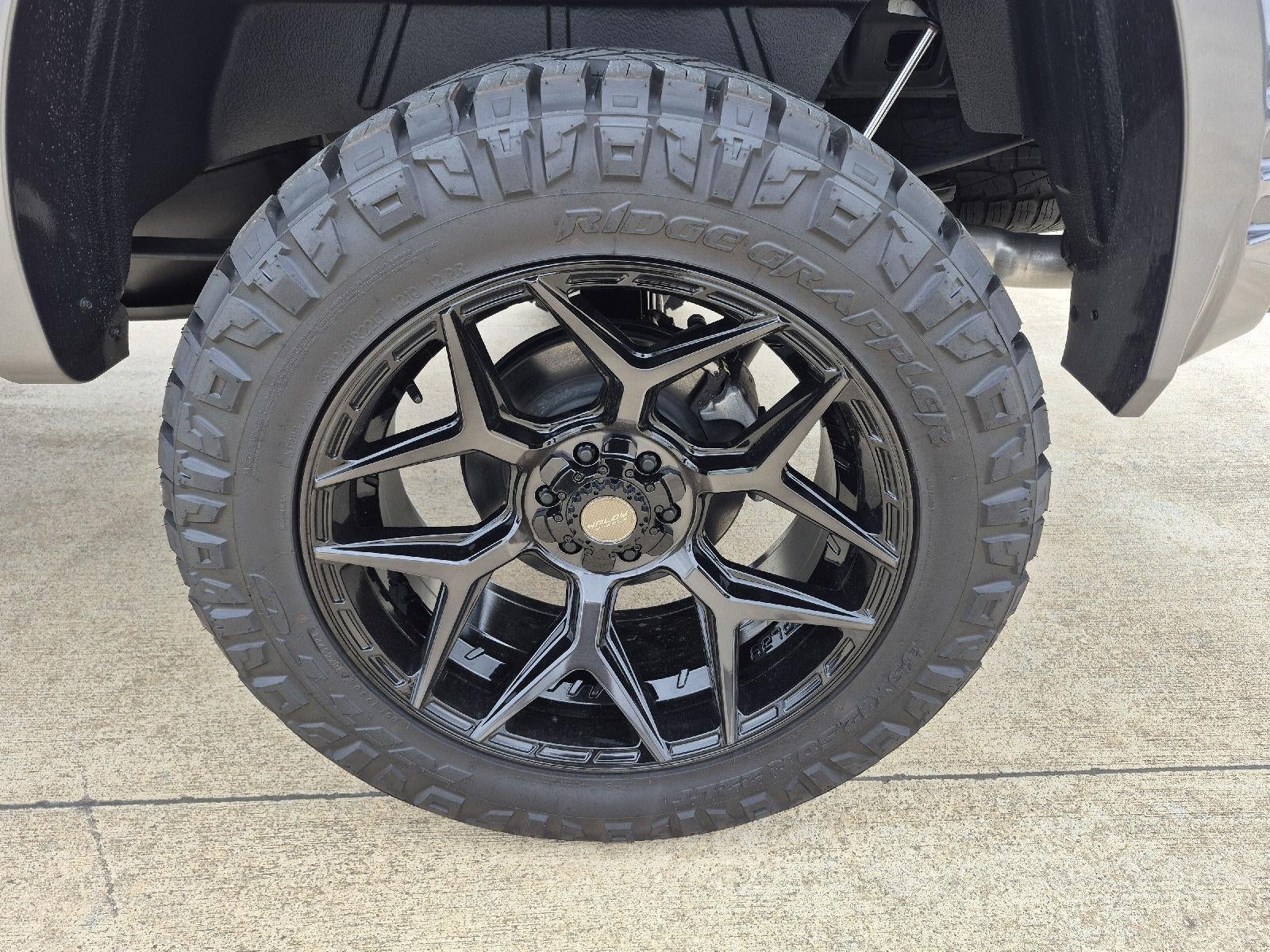 2025 Ford LIFTED F-150 LARIAT