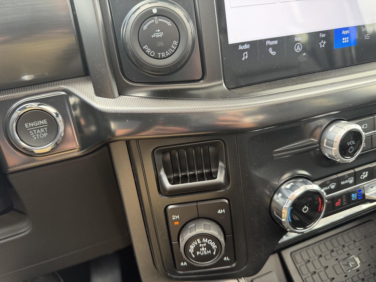 2026 Ford LIFTED F-150 LARIAT