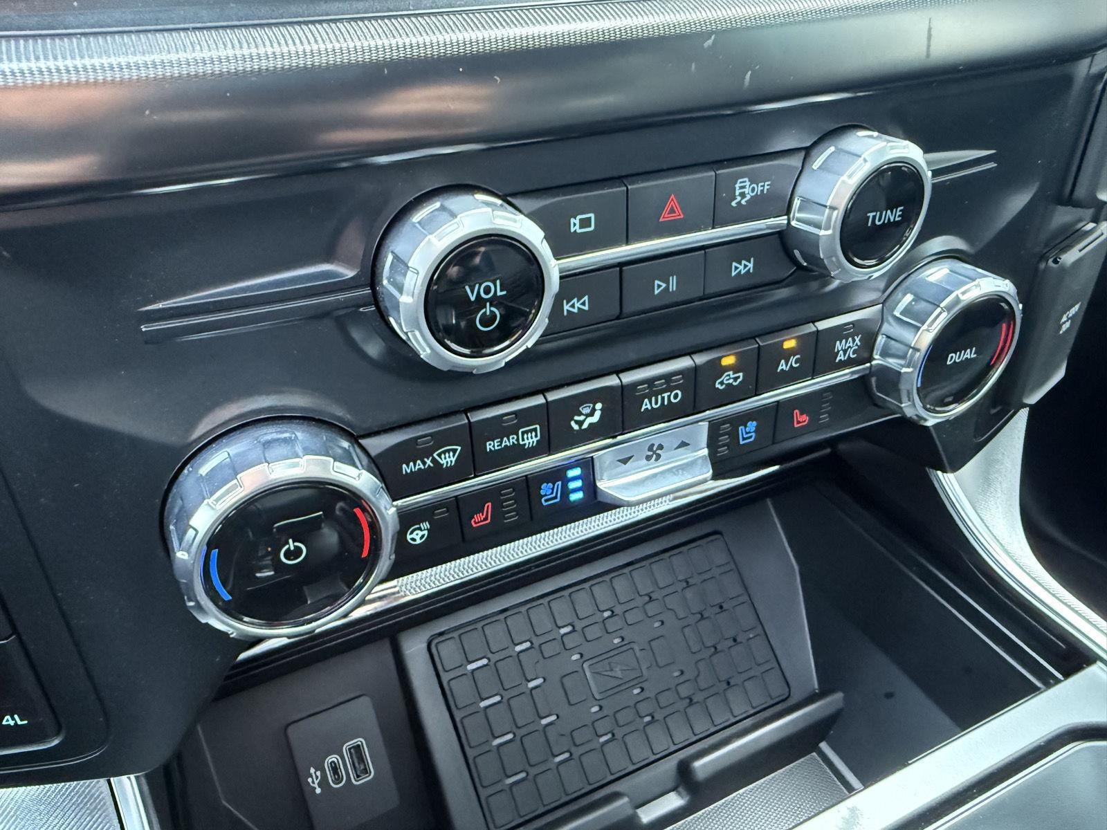 2025 Ford LIFTED F-150 Platinum