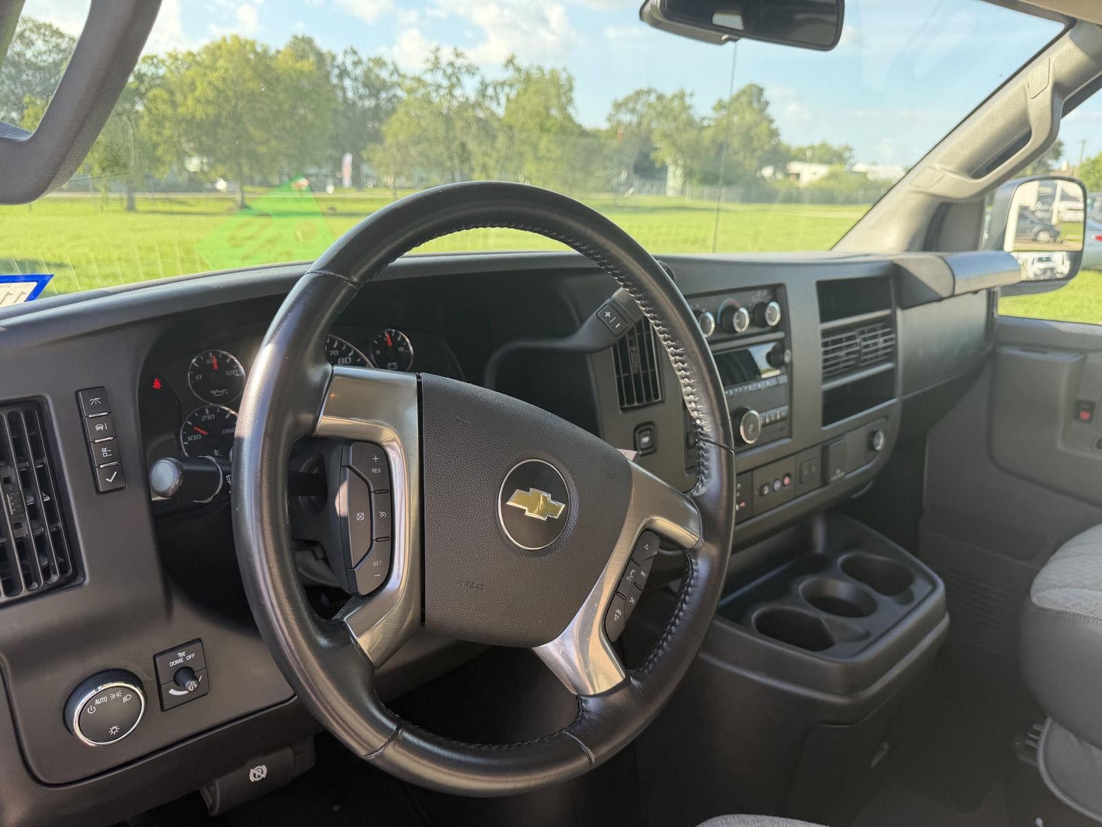 2021 Chevrolet Express Passenger LT