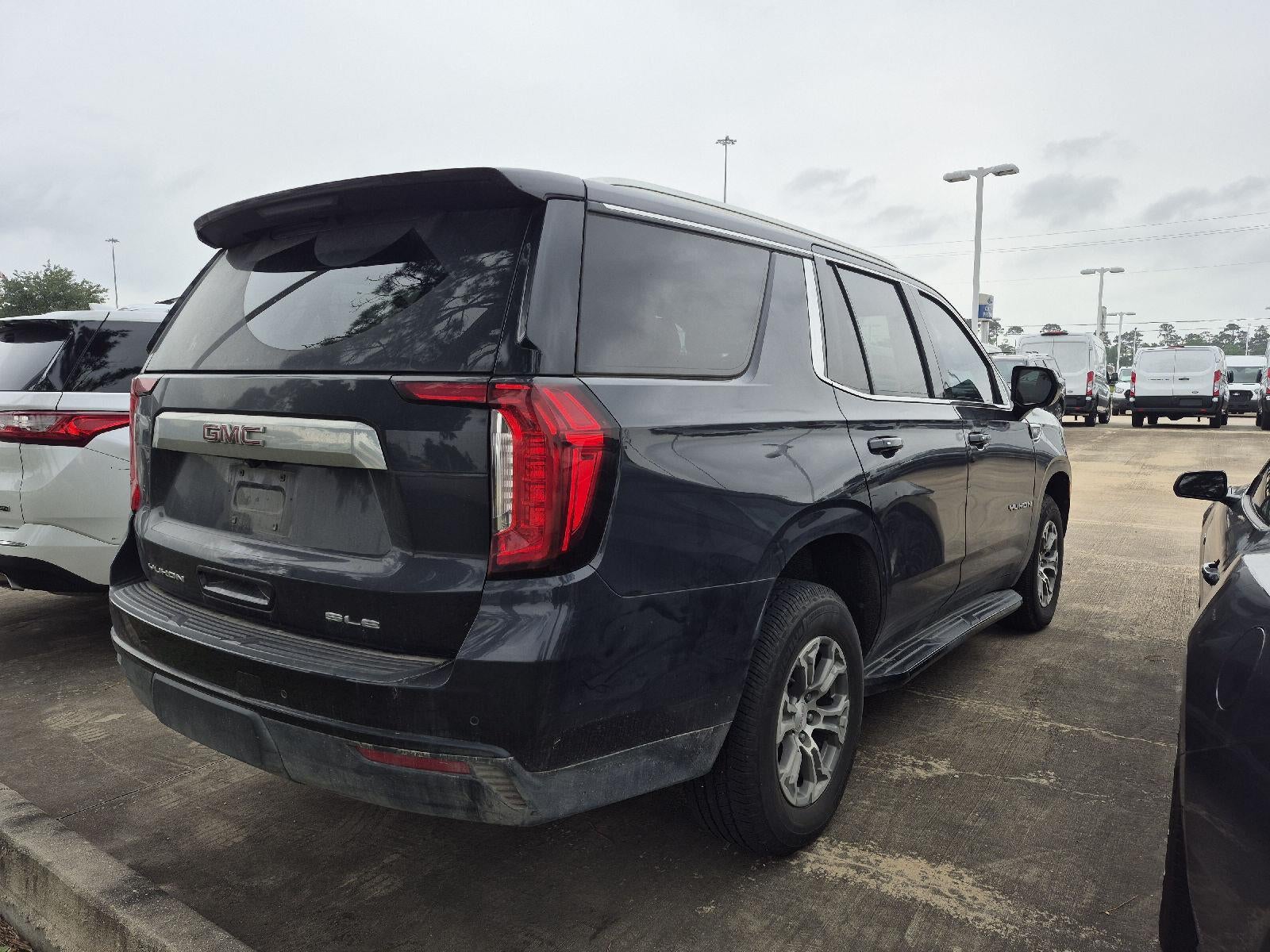 2023 GMC Yukon SLE