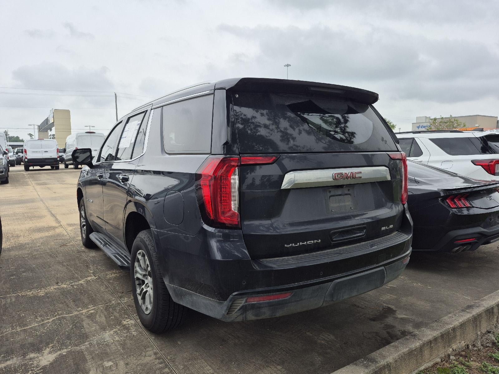 2023 GMC Yukon SLE