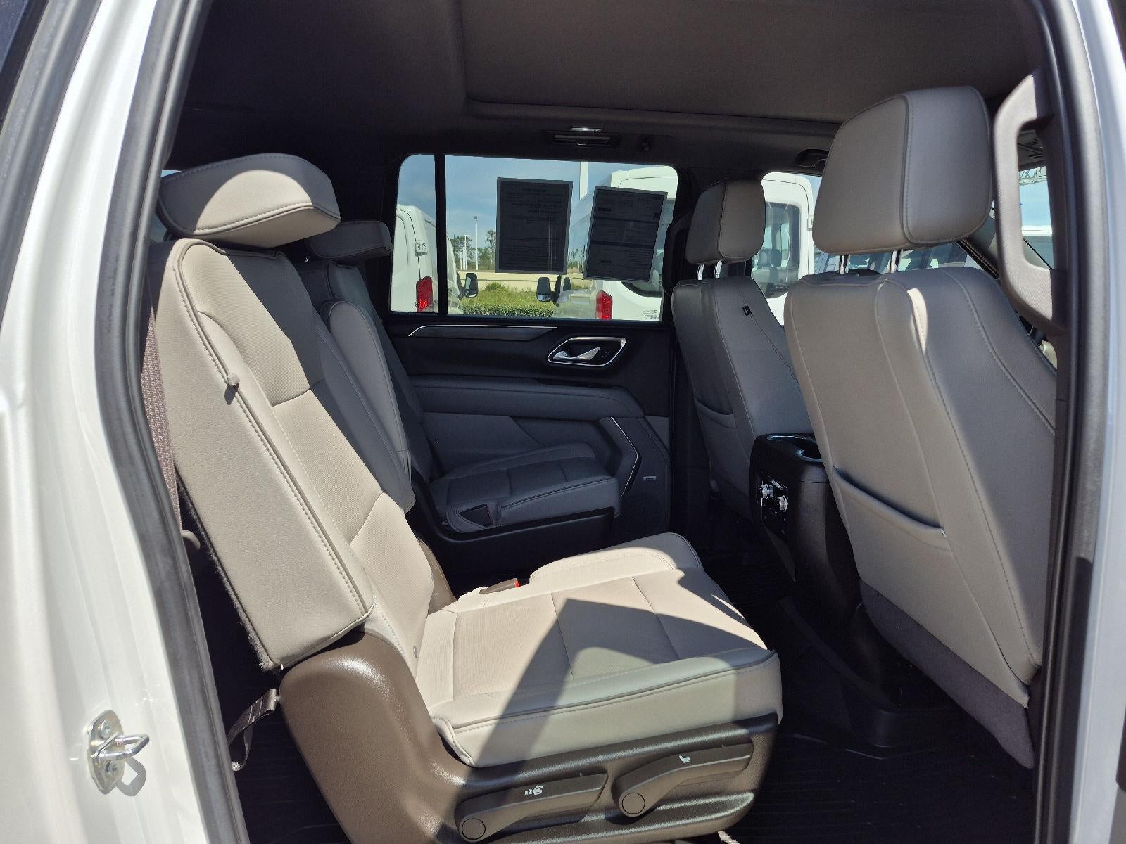 2023 GMC Yukon XL SLT