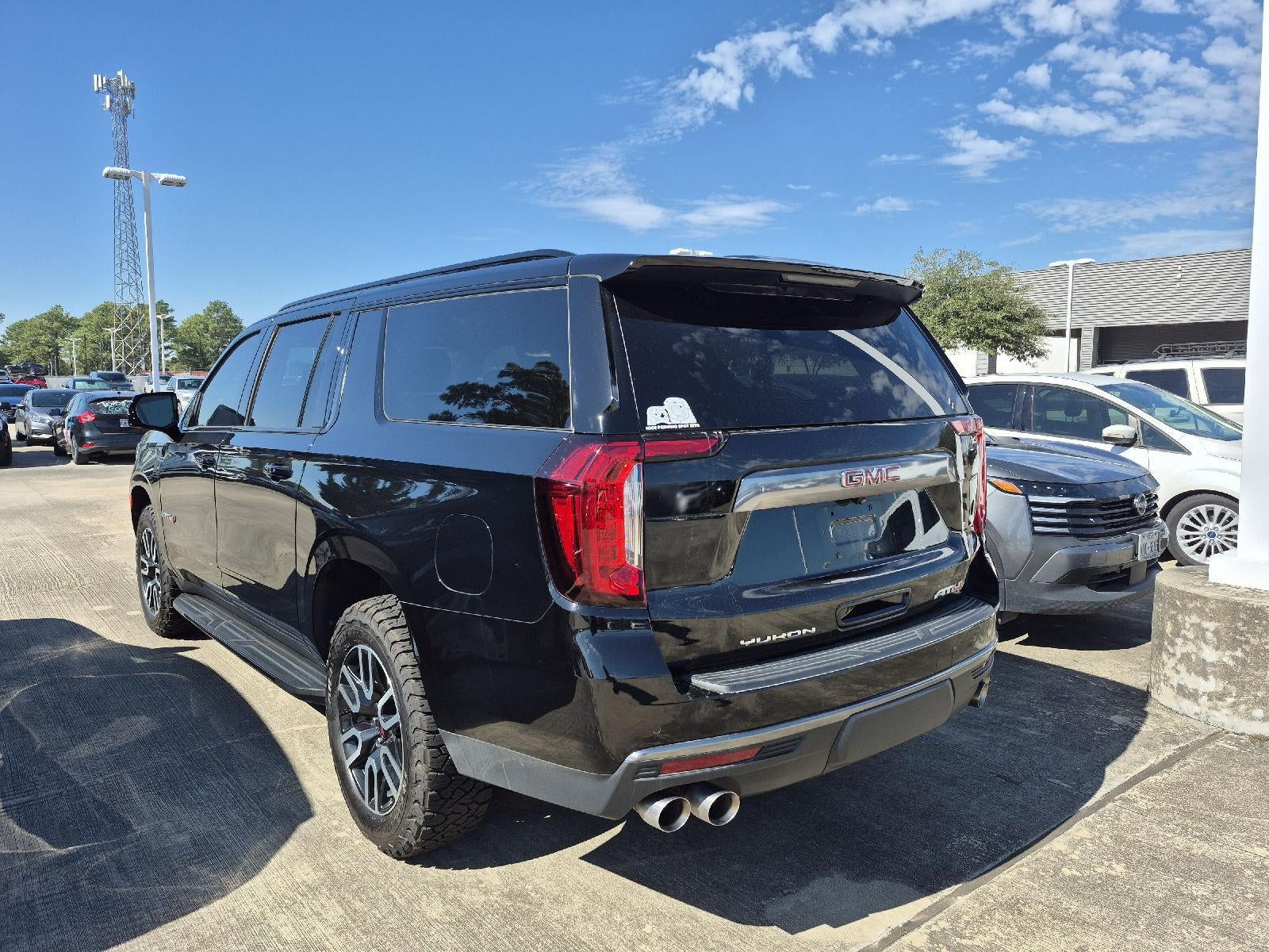 2024 GMC Yukon XL AT4