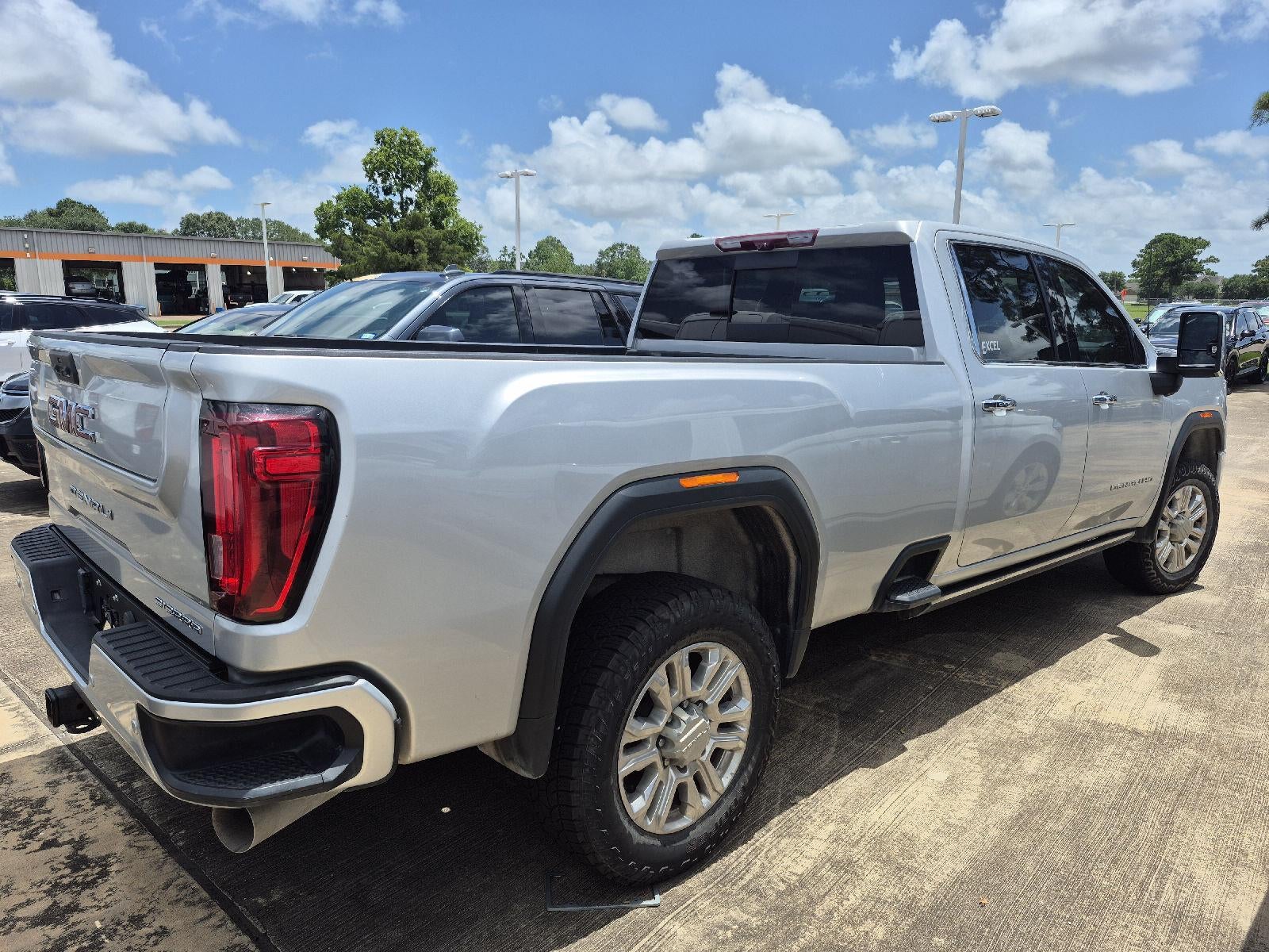 2023 GMC Sierra 2500HD Denali