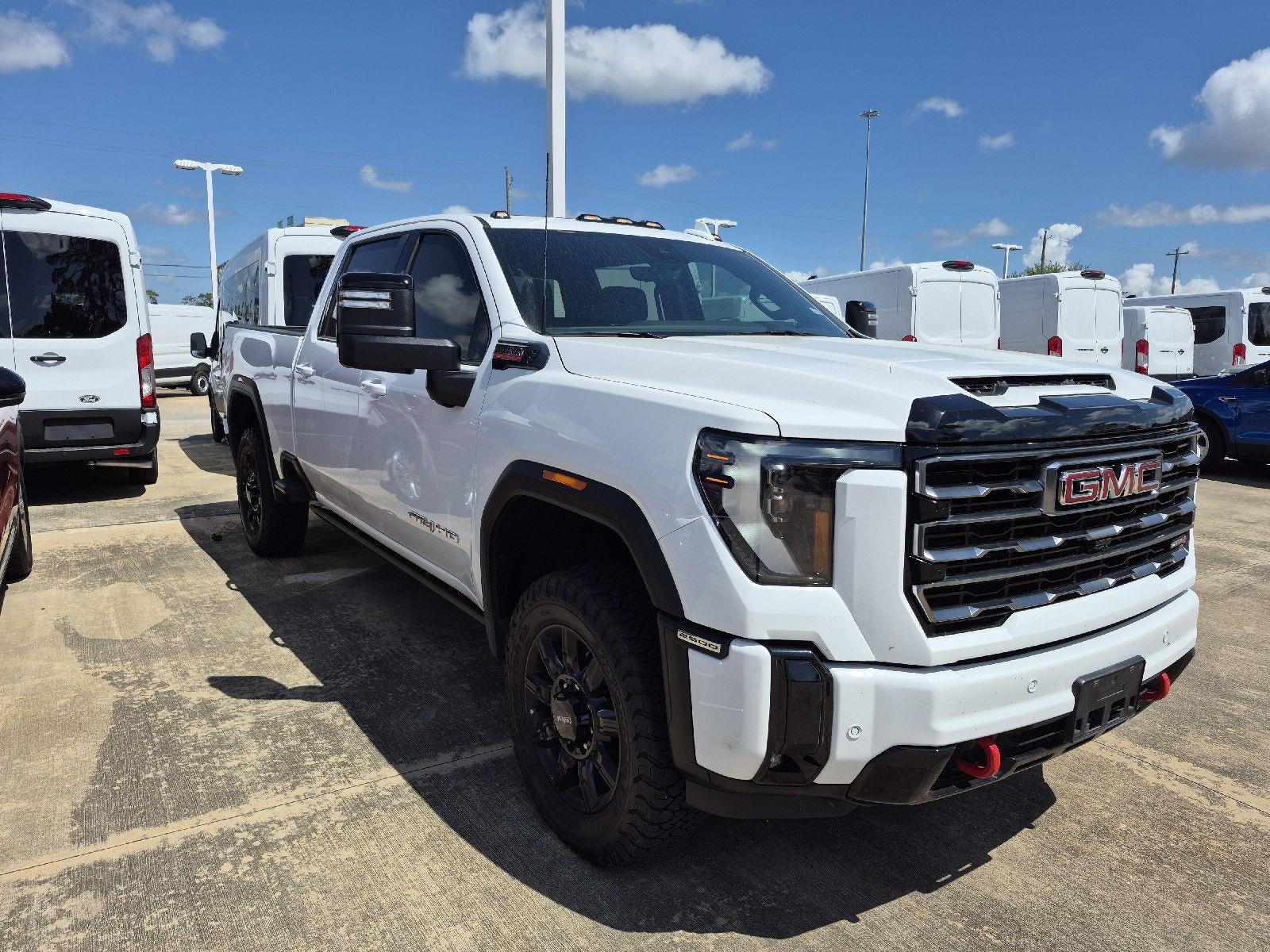 2025 GMC Sierra 2500HD AT4