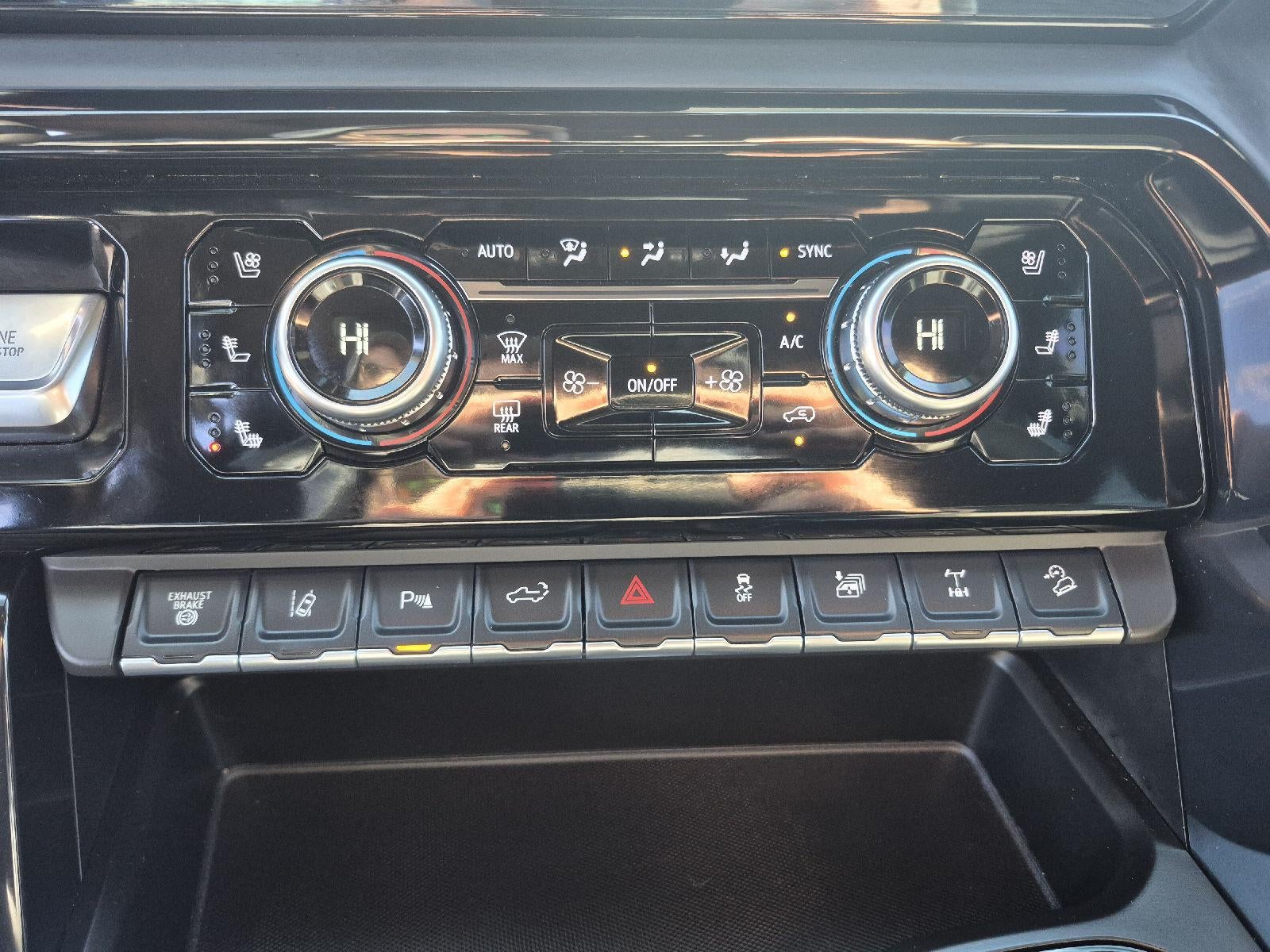 2025 GMC Sierra 2500HD AT4X