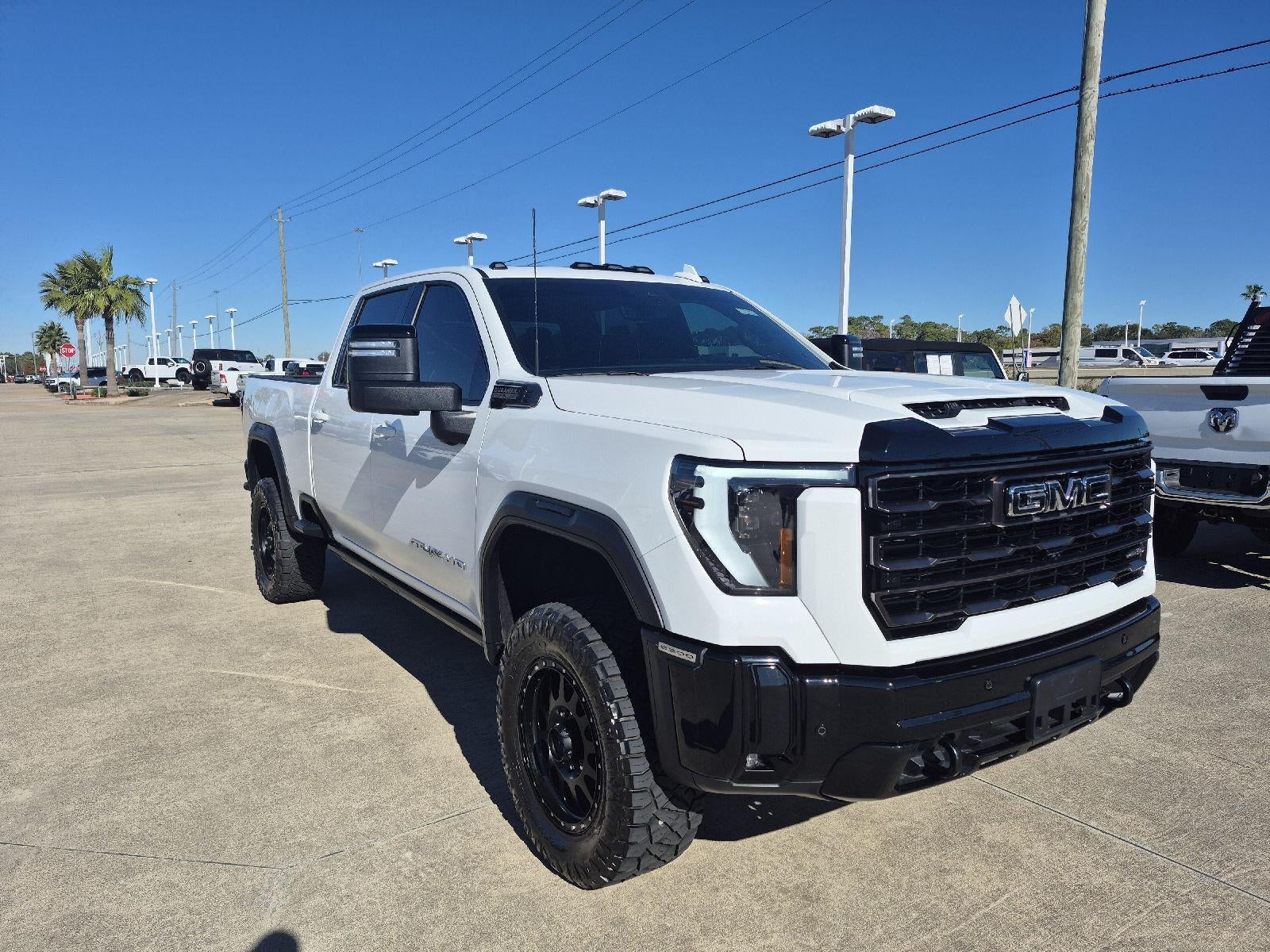 2025 GMC Sierra 2500HD AT4X