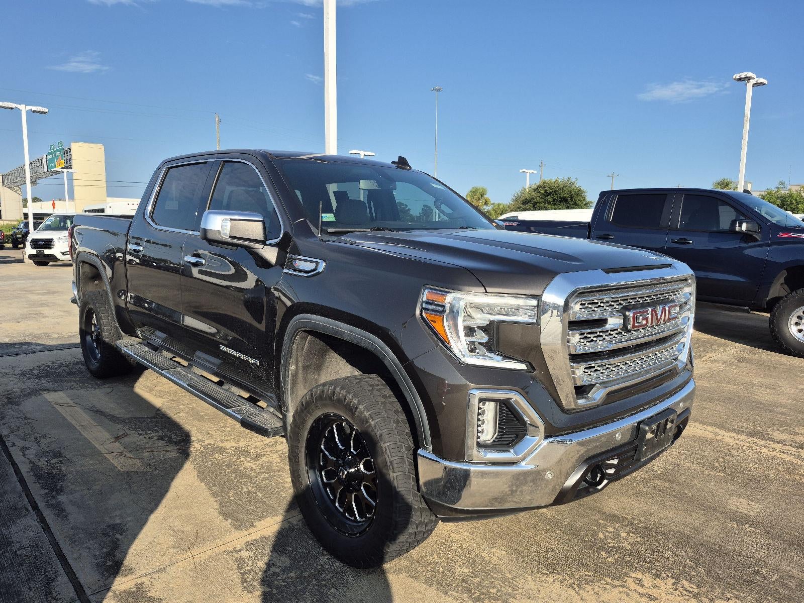 2021 GMC Sierra 1500 SLT