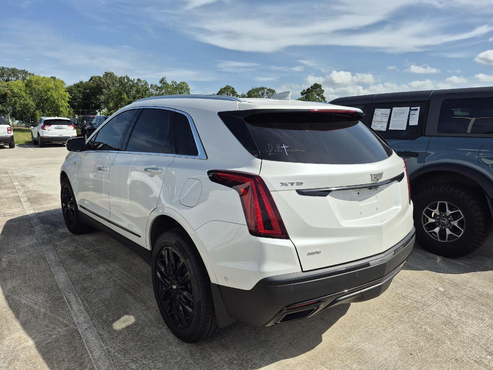 2022 Cadillac XT5 AWD Premium Luxury