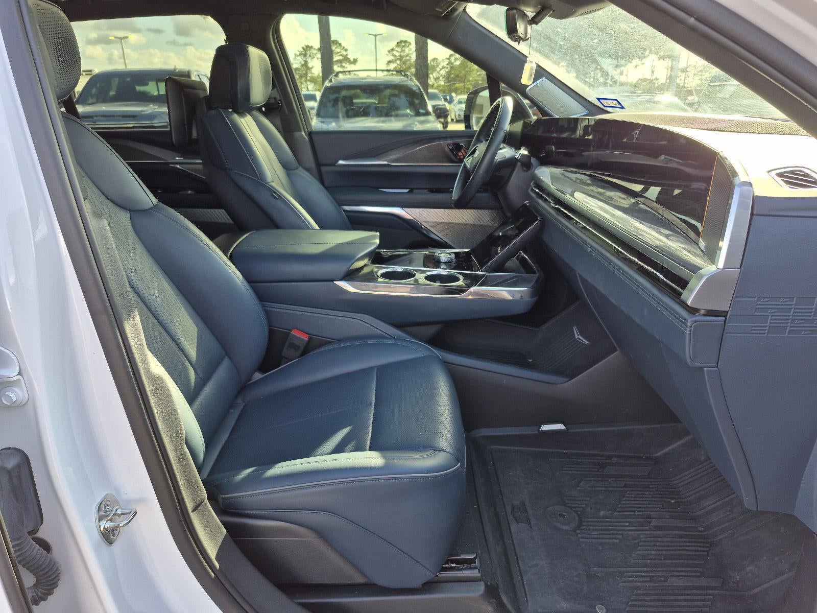 2025 Cadillac ESCALADE IQ Sport 2