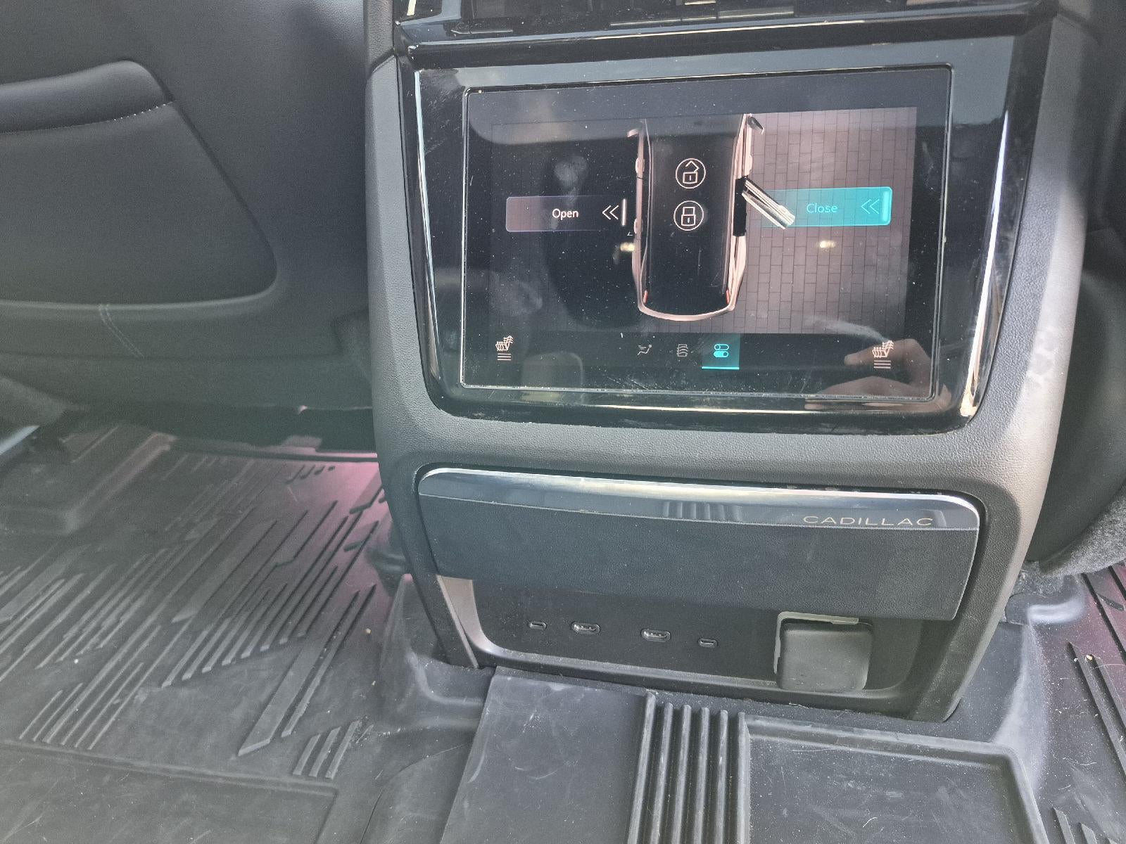 2025 Cadillac ESCALADE IQ Sport 2