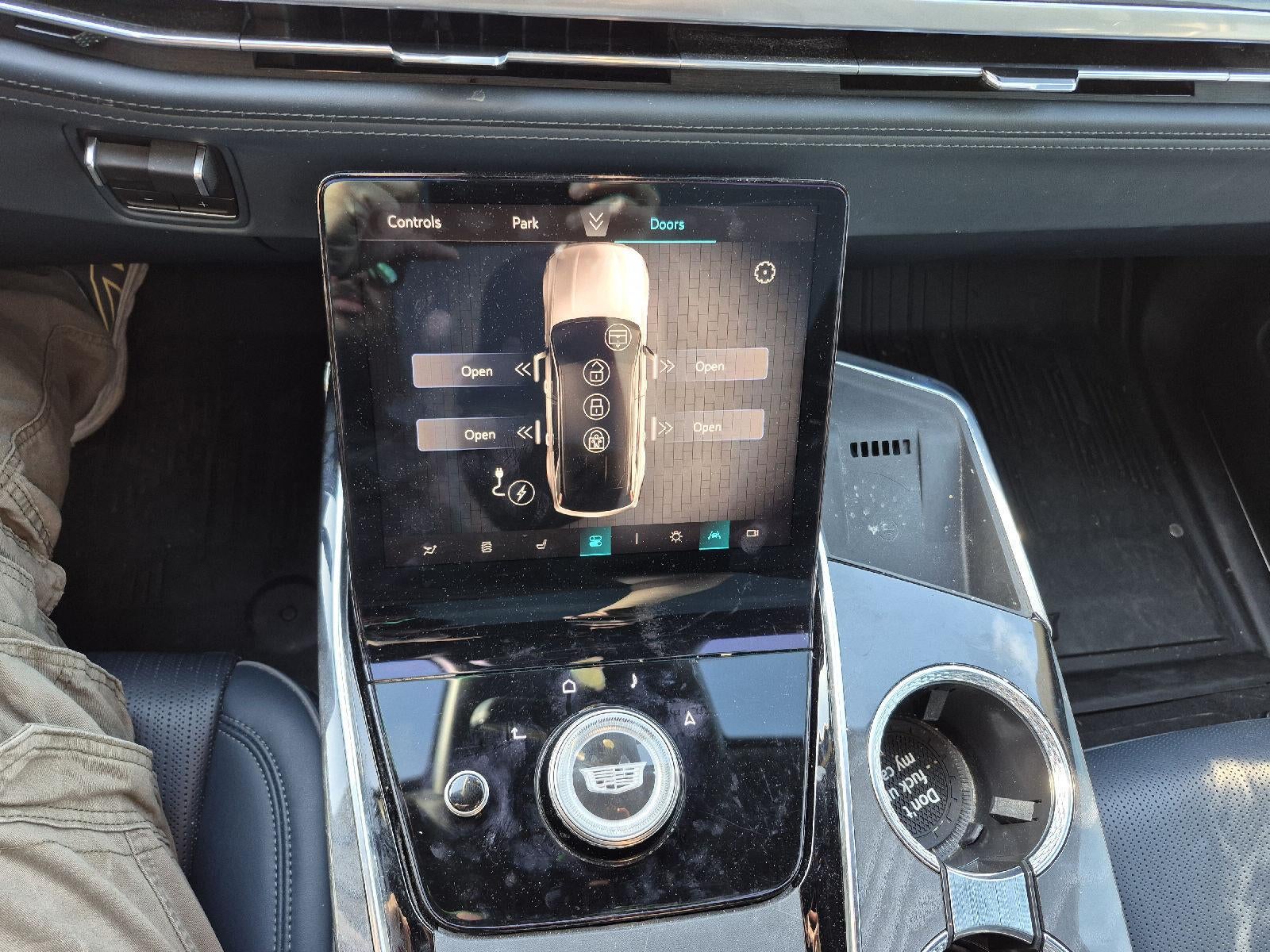 2025 Cadillac ESCALADE IQ Sport 2