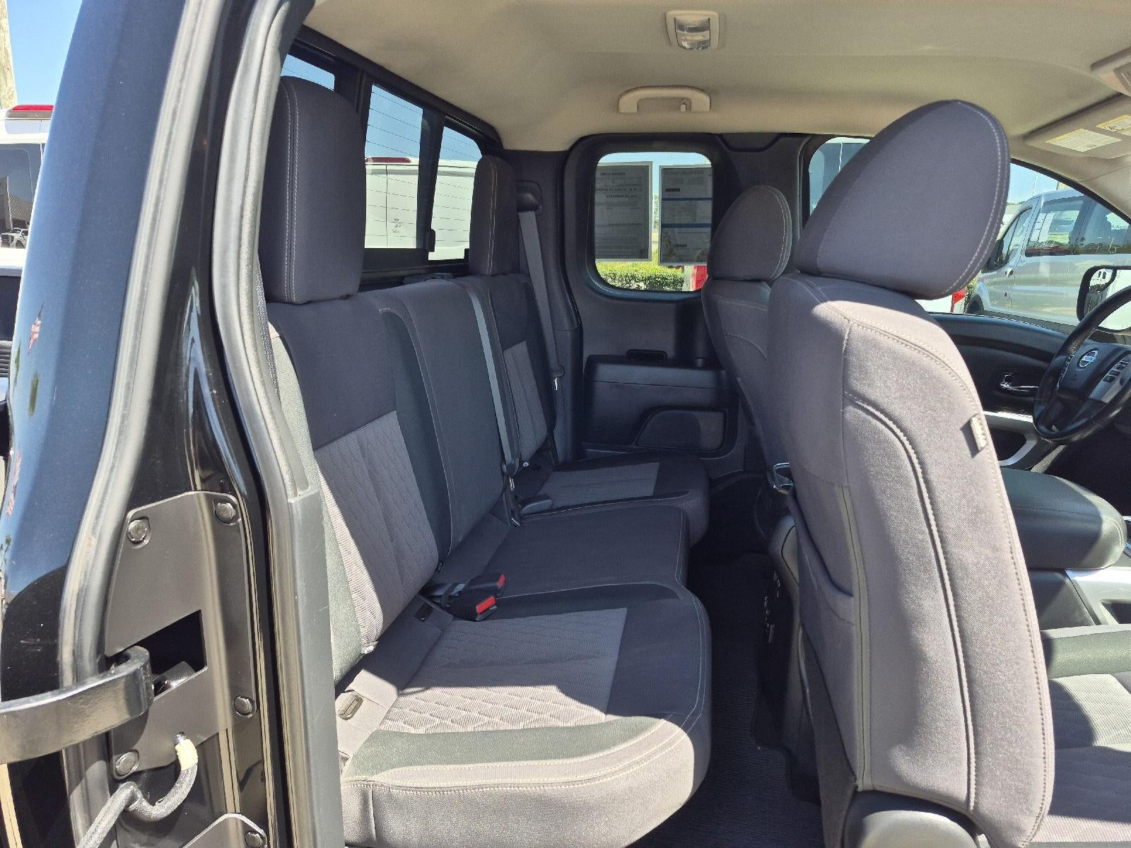 2020 Nissan Titan SV