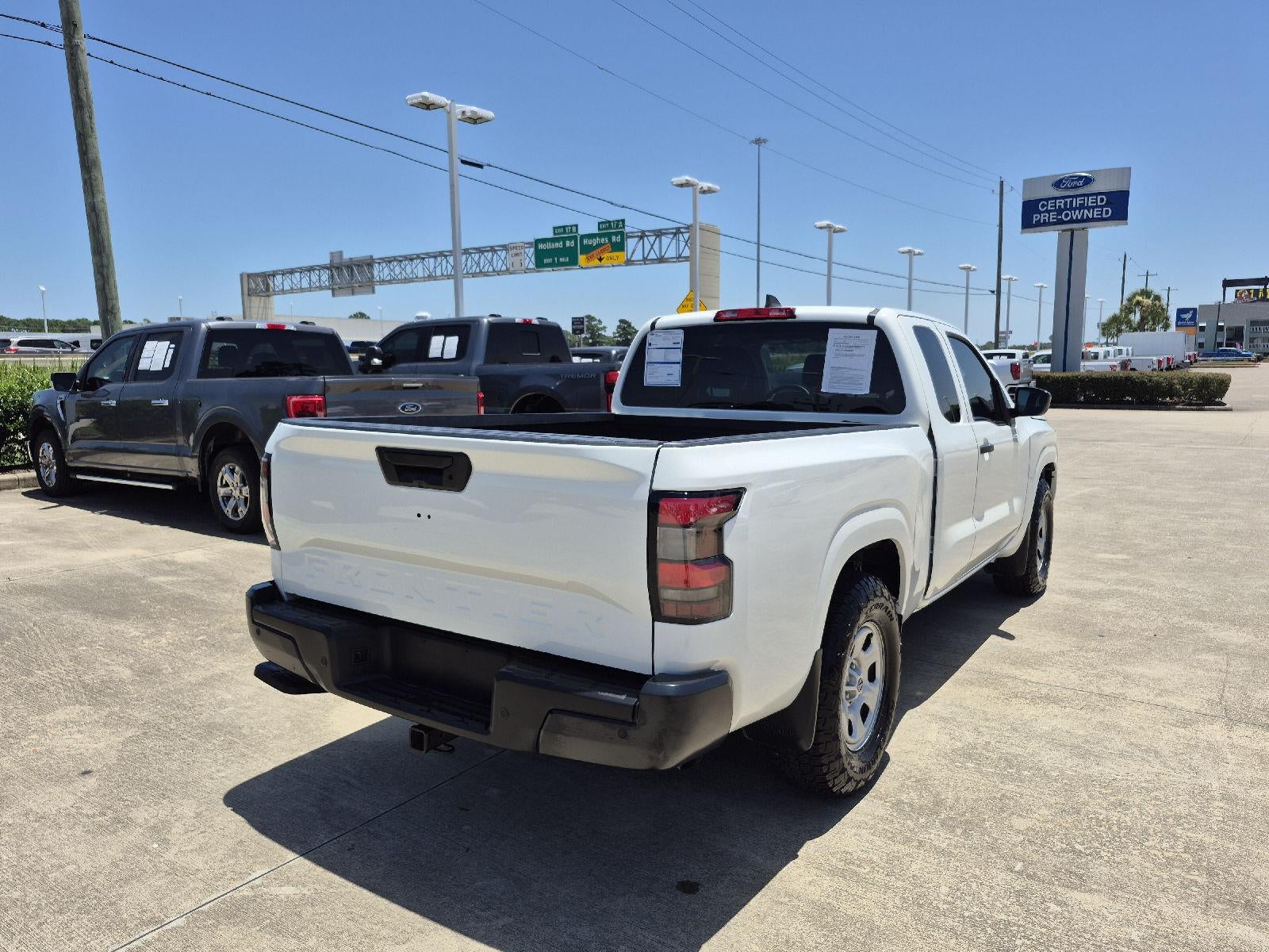 2023 Nissan Frontier S